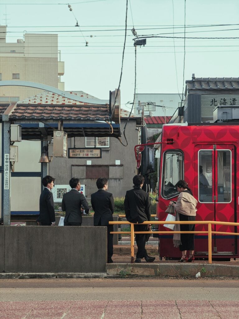Average Salary in Japan: How to Read the Numbers