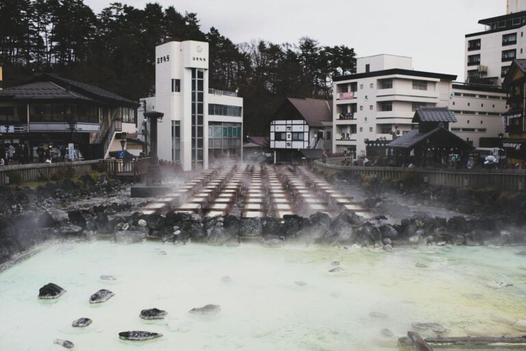 Onsen Etiquette in Japan: Rules, How to Bathe, and Tattoos