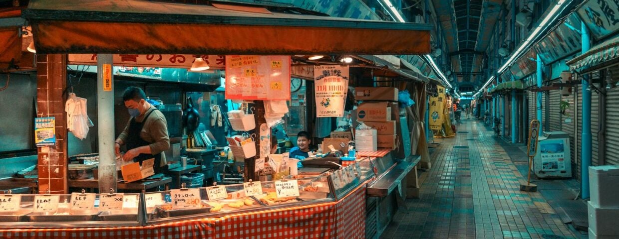 Japan Street Food: The Real Guide to What’s Worth Eating